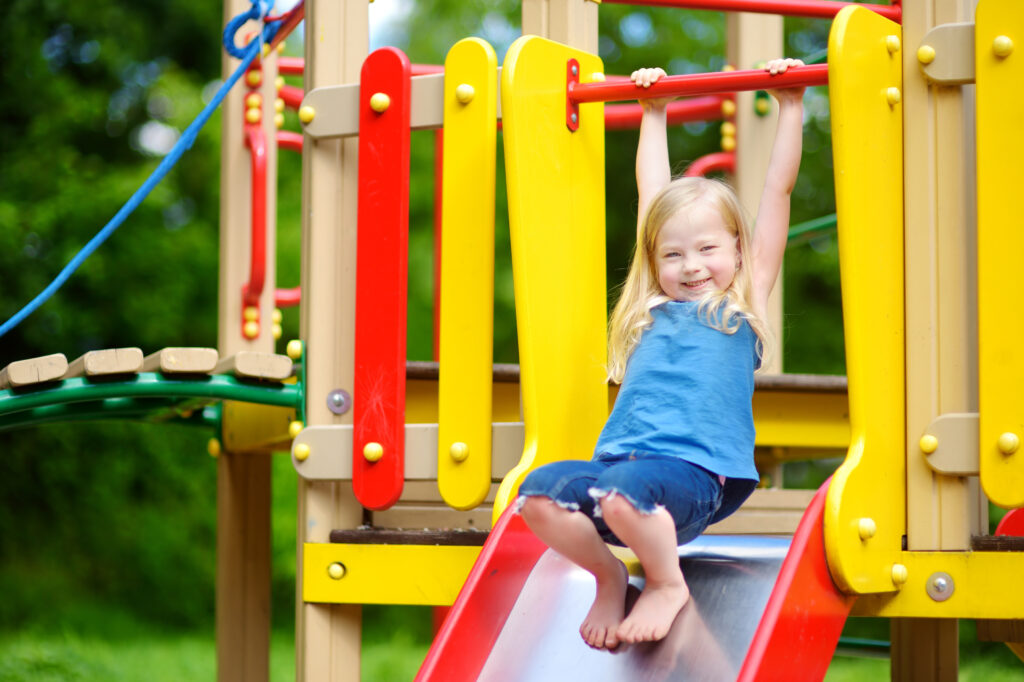 benefits of playing on playgrounds